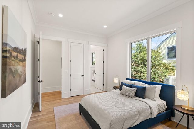 6013 WOODLAND TER, Mclean, VA 22101