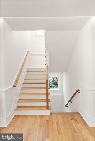 6013 WOODLAND TER, Mclean, VA 22101