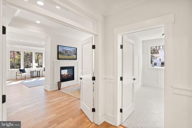 6013 WOODLAND TER, Mclean, VA 22101