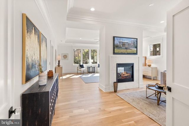 6013 WOODLAND TER, Mclean, VA 22101