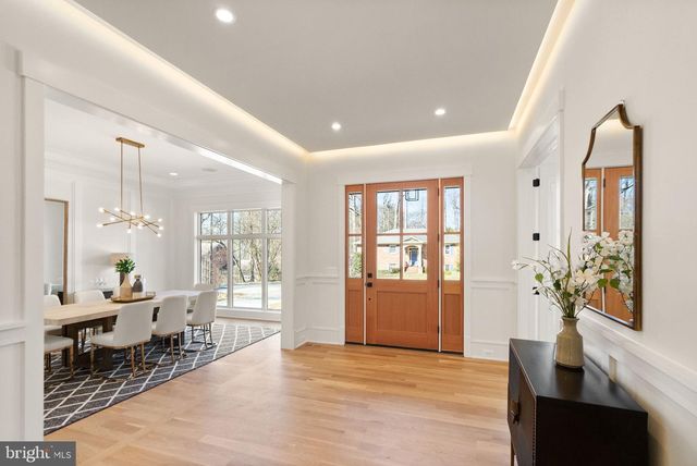 6013 WOODLAND TER, Mclean, VA 22101