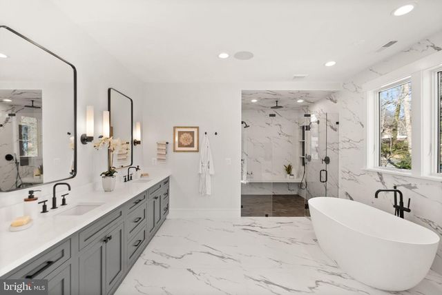 6013 WOODLAND TER, Mclean, VA 22101