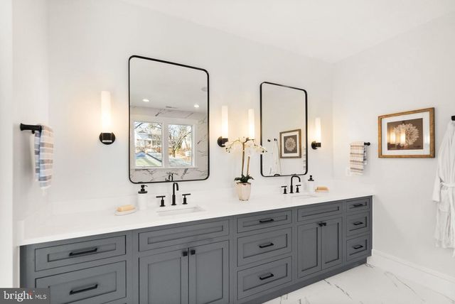 6013 WOODLAND TER, Mclean, VA 22101