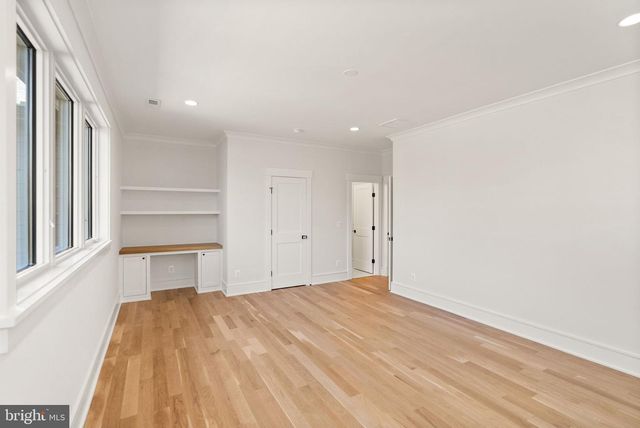 6013 WOODLAND TER, Mclean, VA 22101