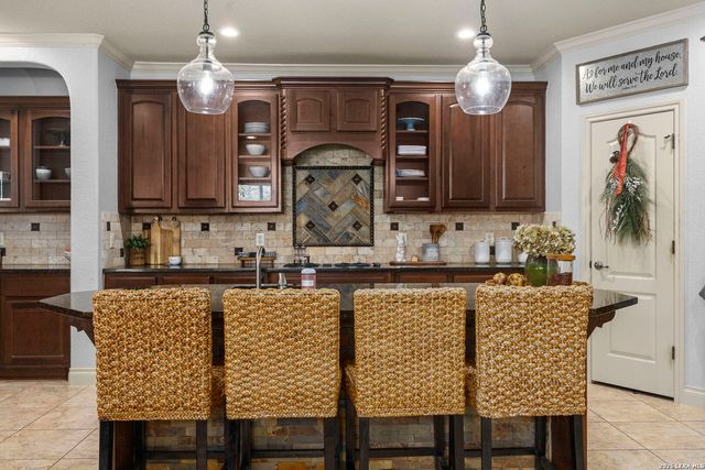139 EVANS OAK LN, San Antonio, TX 78260