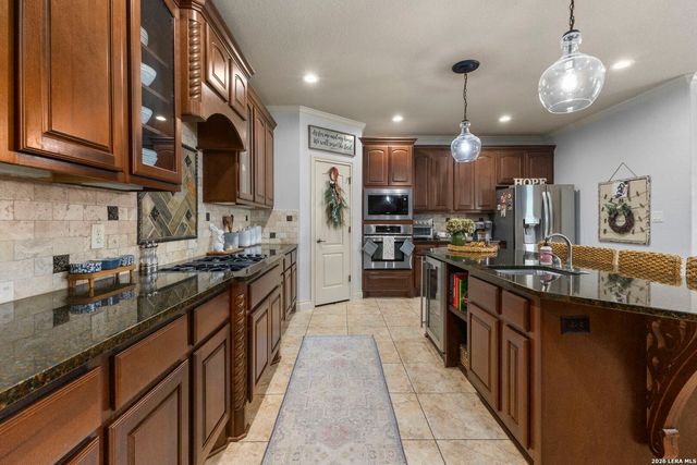 139 EVANS OAK LN, San Antonio, TX 78260
