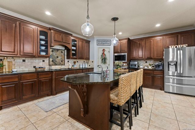 139 EVANS OAK LN, San Antonio, TX 78260