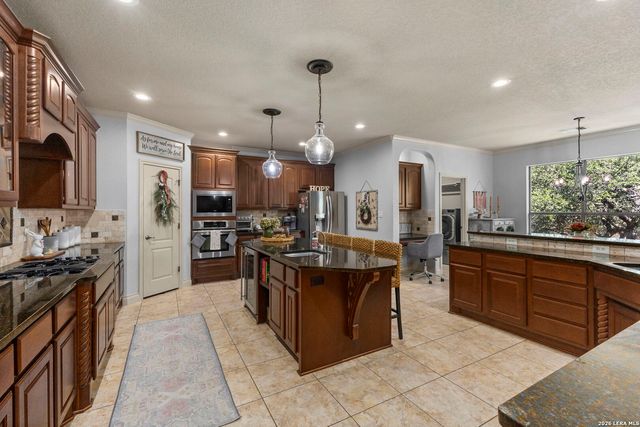 139 EVANS OAK LN, San Antonio, TX 78260