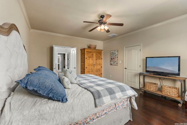 139 EVANS OAK LN, San Antonio, TX 78260