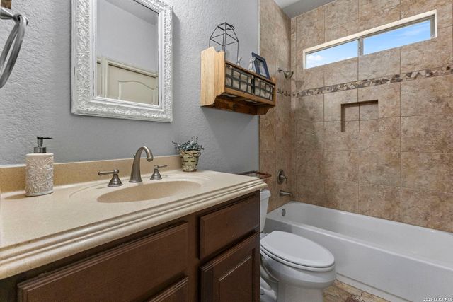 139 EVANS OAK LN, San Antonio, TX 78260