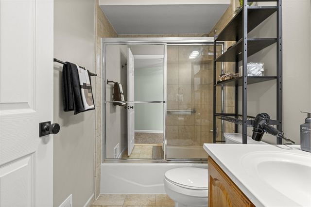 15746 Meadow Street, Romulus, MI 48174