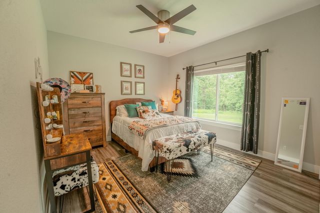 631 Buena Vista Parkway, Strafford, MO 65757