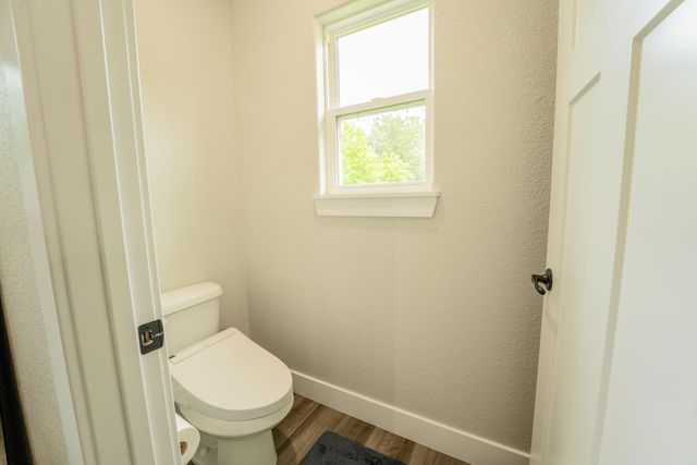 631 Buena Vista Parkway, Strafford, MO 65757