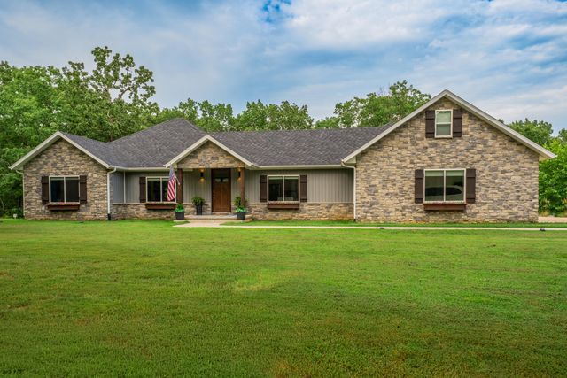 631 Buena Vista Parkway, Strafford, MO 65757