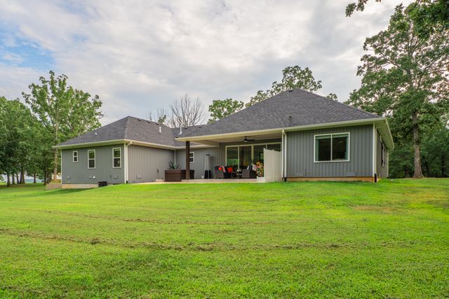 631 Buena Vista Parkway, Strafford, MO 65757
