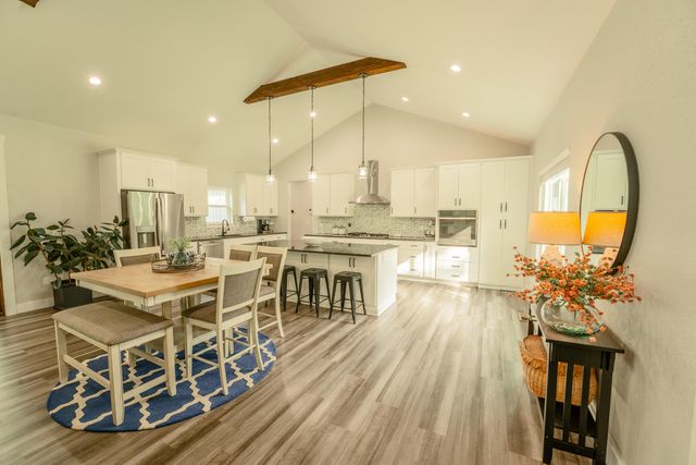 631 Buena Vista Parkway, Strafford, MO 65757