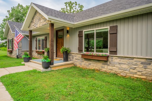 631 Buena Vista Parkway, Strafford, MO 65757