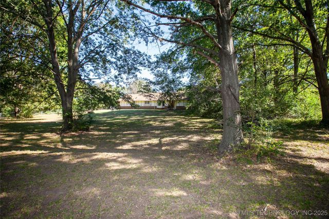 8052 E 530 Road, Claremore, OK 74019