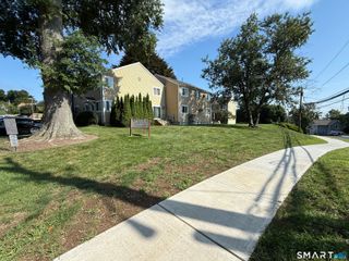 135 Flax Hill Road 19, Norwalk, CT 06854