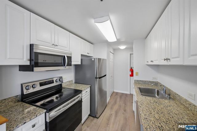 100 Old Palisade Road 2209, Fort Lee, NJ 07024