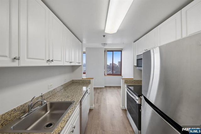 100 Old Palisade Road 2209, Fort Lee, NJ 07024