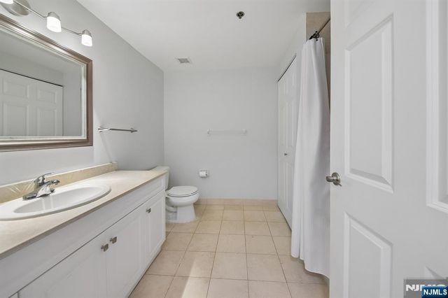 100 Old Palisade Road 2209, Fort Lee, NJ 07024