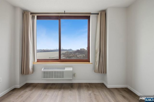 100 Old Palisade Road 2209, Fort Lee, NJ 07024