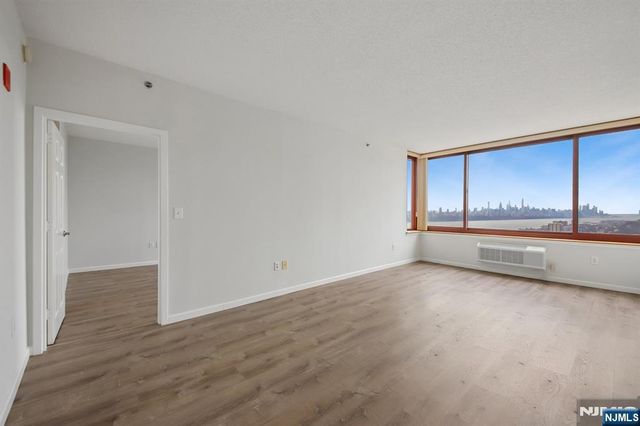 100 Old Palisade Road 2209, Fort Lee, NJ 07024