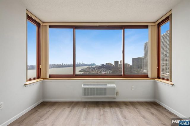 100 Old Palisade Road 2209, Fort Lee, NJ 07024