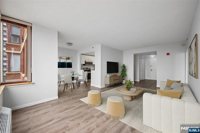 100 Old Palisade Road 2209, Fort Lee, NJ 07024