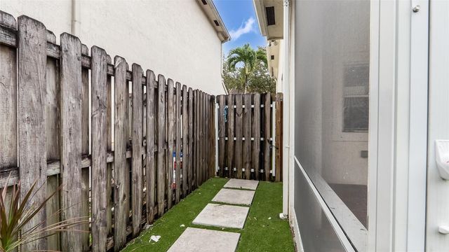 7479 NW 17th Drive, Pembroke Pines, FL 33024