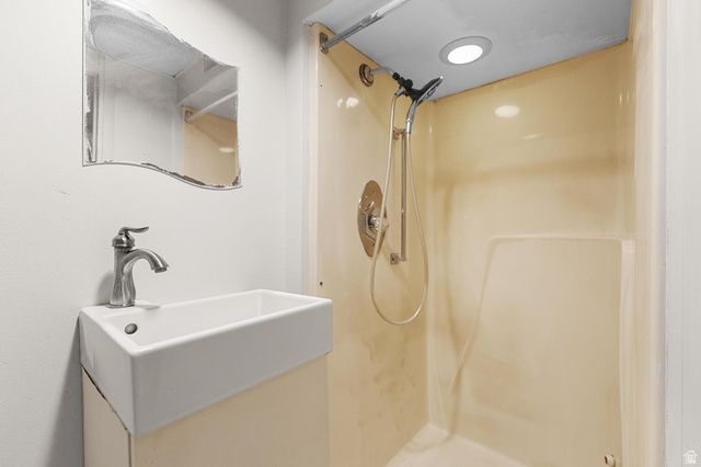 1624 E MAPLE AVE, Millcreek, UT 84106