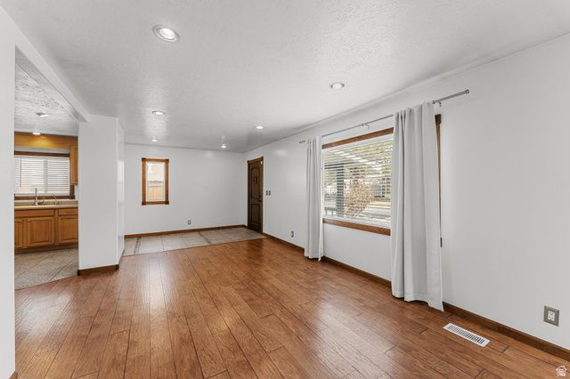 1624 E MAPLE AVE, Millcreek, UT 84106