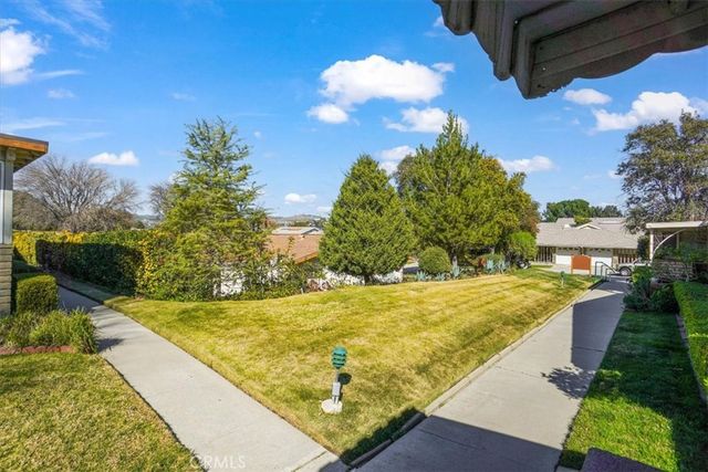 26837 Avenue Of The Oaks, Newhall, CA 91321