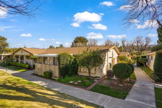 26837 Avenue Of The Oaks, Newhall, CA 91321
