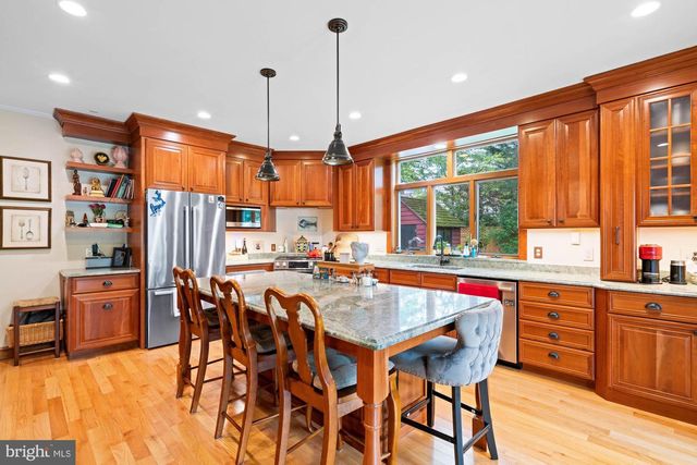 5301 WORTHINGTON DR, Bethesda, MD 20816