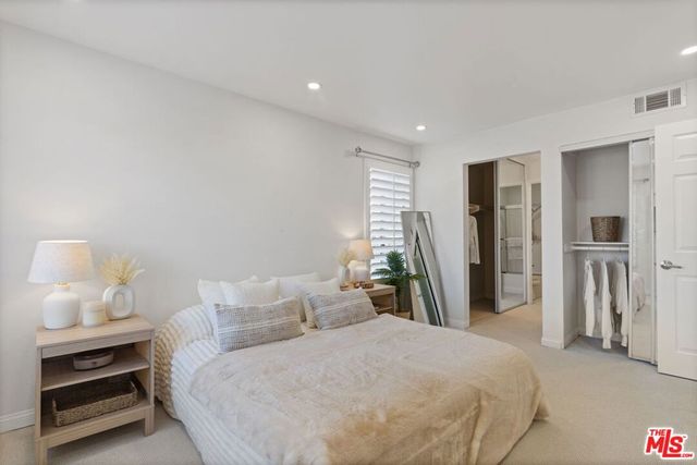 5545 Canoga Avenue 206, Woodland Hills, CA 91367