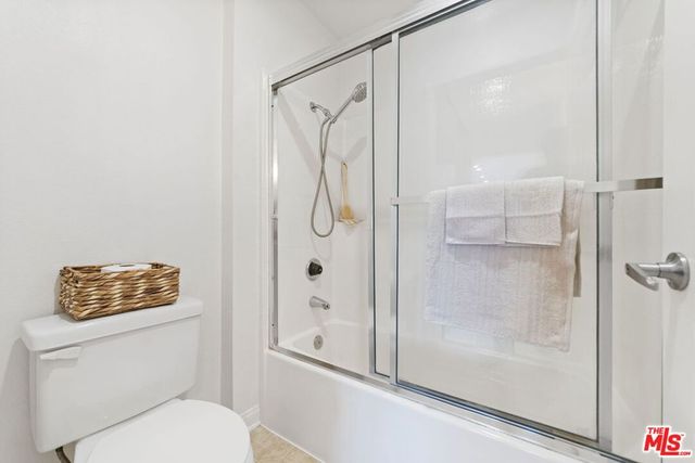 5545 Canoga Avenue 206, Woodland Hills, CA 91367