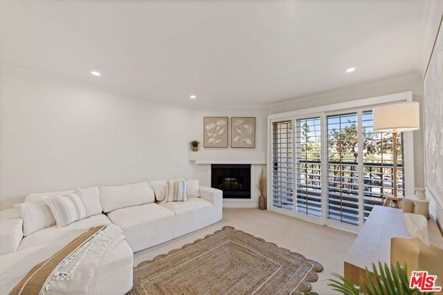 5545 Canoga Avenue 206, Woodland Hills, CA 91367