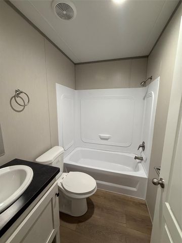 327 County Road 2296, Cleveland, TX 77327