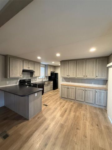 327 County Road 2296, Cleveland, TX 77327