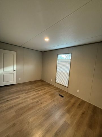 327 County Road 2296, Cleveland, TX 77327