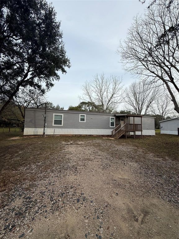 327 County Road 2296, Cleveland, TX 77327