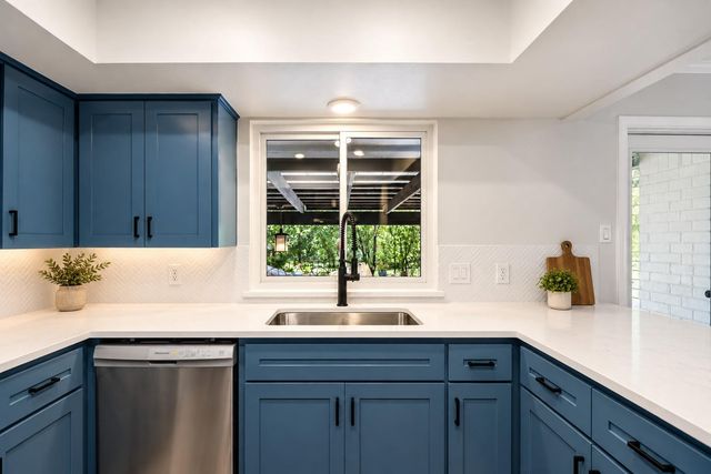 9203 Comburg DR, Austin, TX 78748