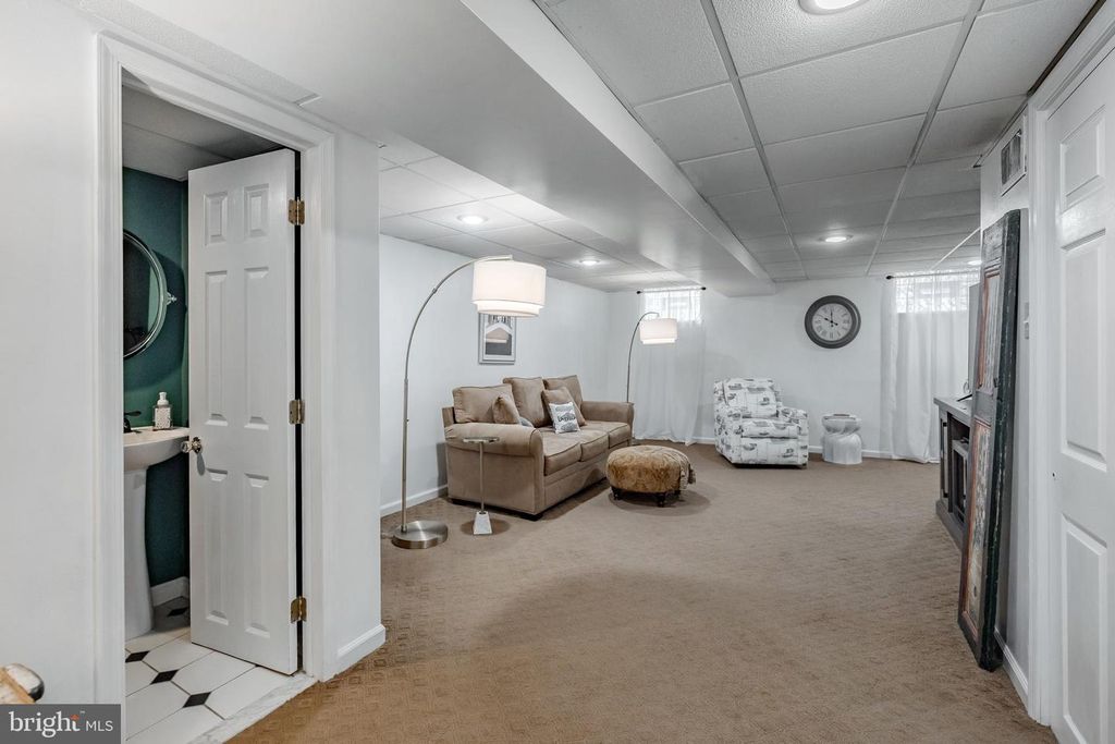 214 BRENTWOOD RD, Havertown, PA 19083