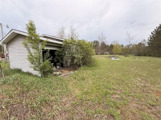 2526 N Victory Corner Road, Ludington, MI 49431