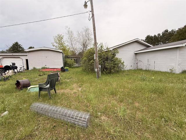 2526 N Victory Corner Road, Ludington, MI 49431