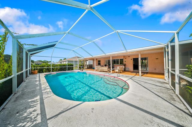 5910 NW Bayou Court, Port St Lucie, FL 34986