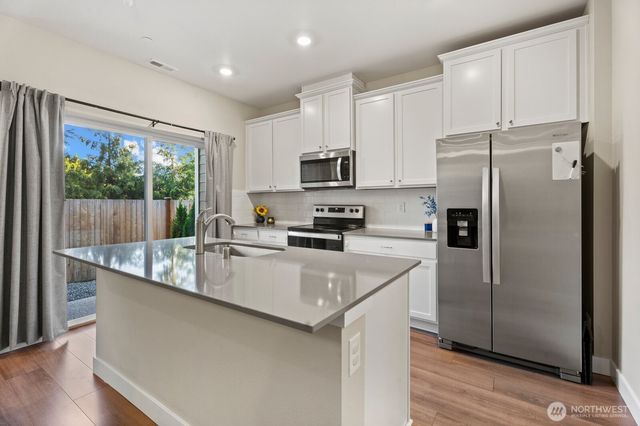 8643 35th Place NE, Marysville, WA 98270