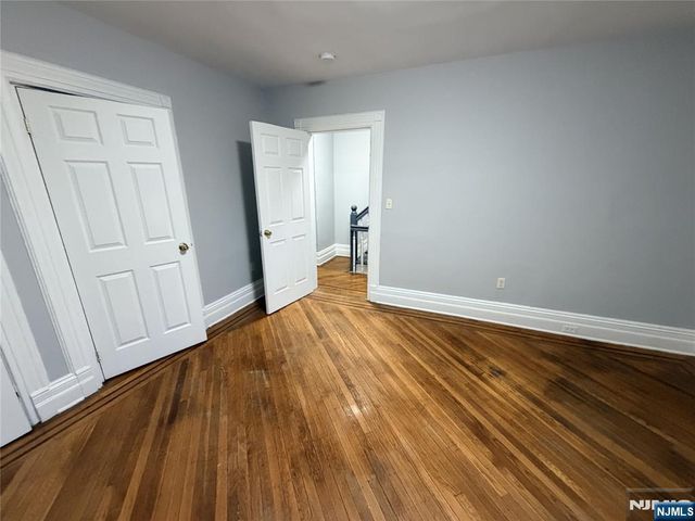 213 7th Street, Newark, NJ 07107